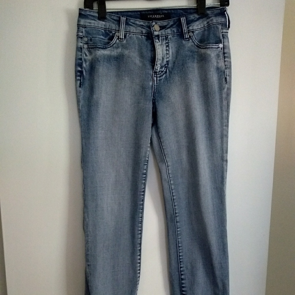 NWOT Liverpool Size 4 Astrid Crop Jeans